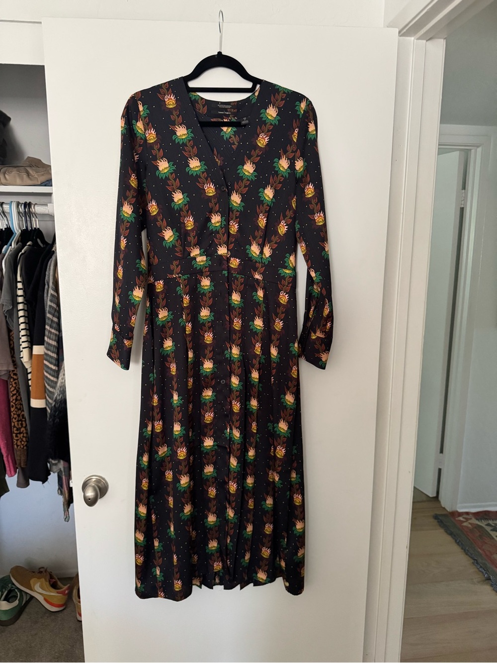 Scotch & Soda Black Floral-Print Wrap Midi Dress - Picture 3 of 8